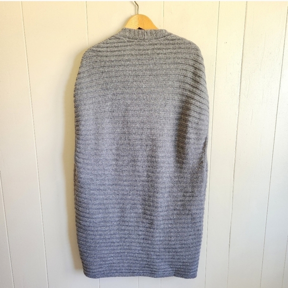 Chico's Size LG (2) Gray Sleeveless Long Open Cardigan - Picture 6 of 13